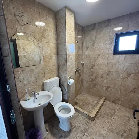 Casa Beatrice 3* コスティネシュティ