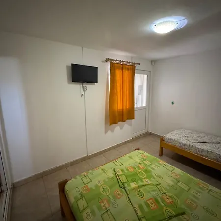 Casa Beatrice 3* コスティネシュティ