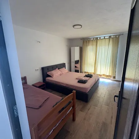 Casa Beatrice بيت ضيافة كوستِنيست